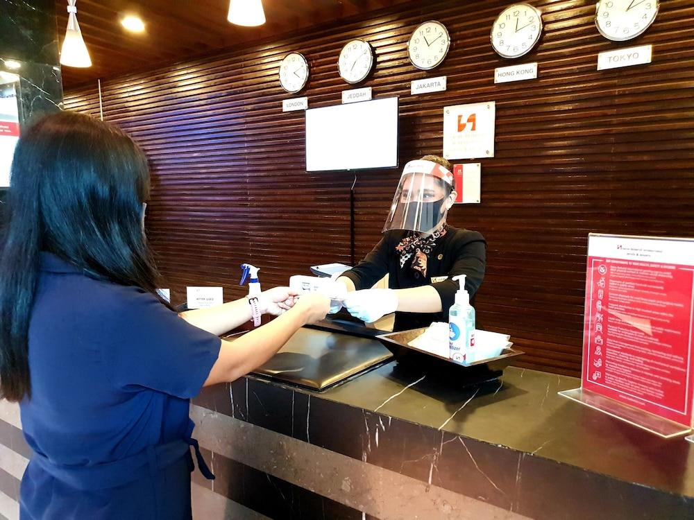 Swiss-Belhotel Mangga Besar Jacarta Exterior foto